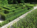 2015-05-21 16-54-54 Chateau de Breteuil-Le labyrinthe JFi